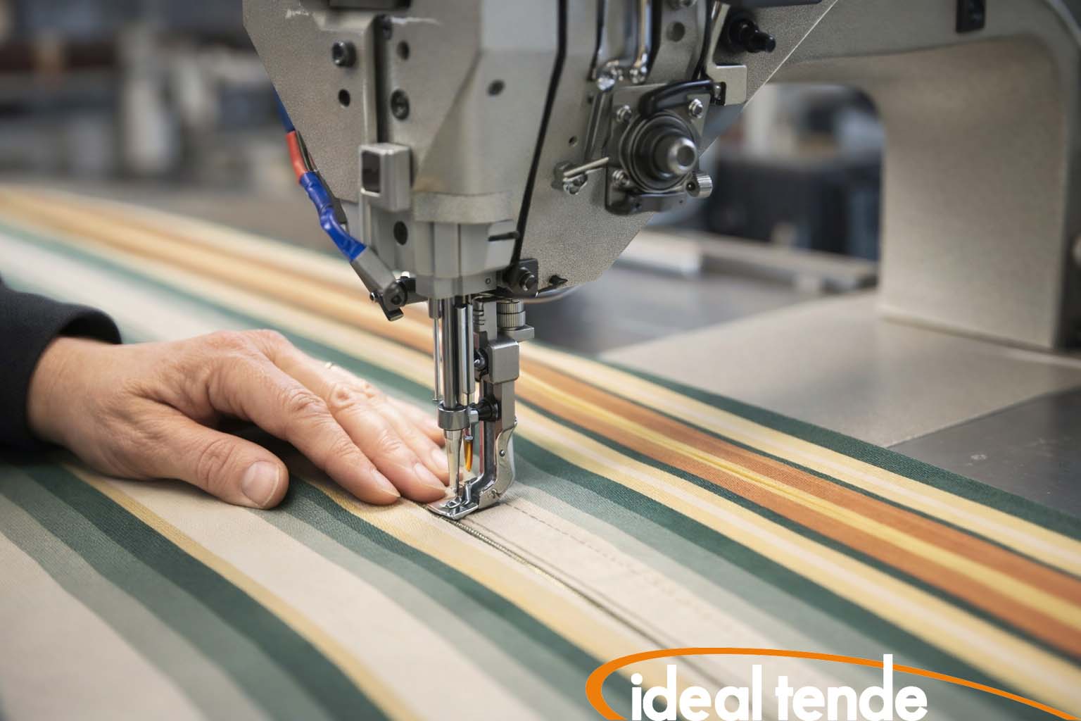 Sartoria interna Ideal Tende: lavorazione artigianale del telo per tenda da sole su misura